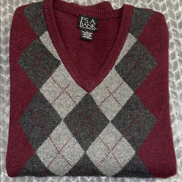 Jos A Bank Lambs' Wool Blend Sweater Men's Large.  Red, Gray, Black Argyle. - Picture 1 of 8
